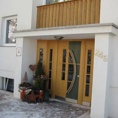 Gundolf Christine Apartment